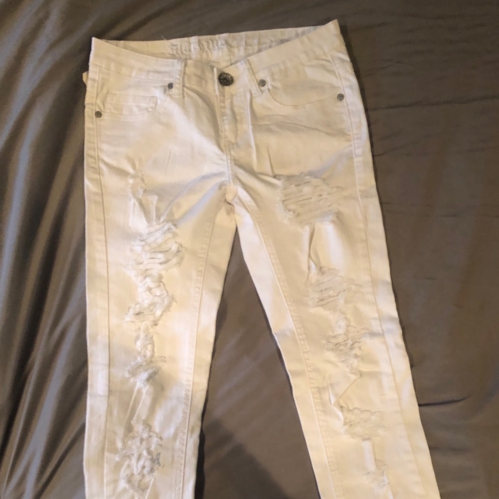 Machine White ripped jeans New with Tags